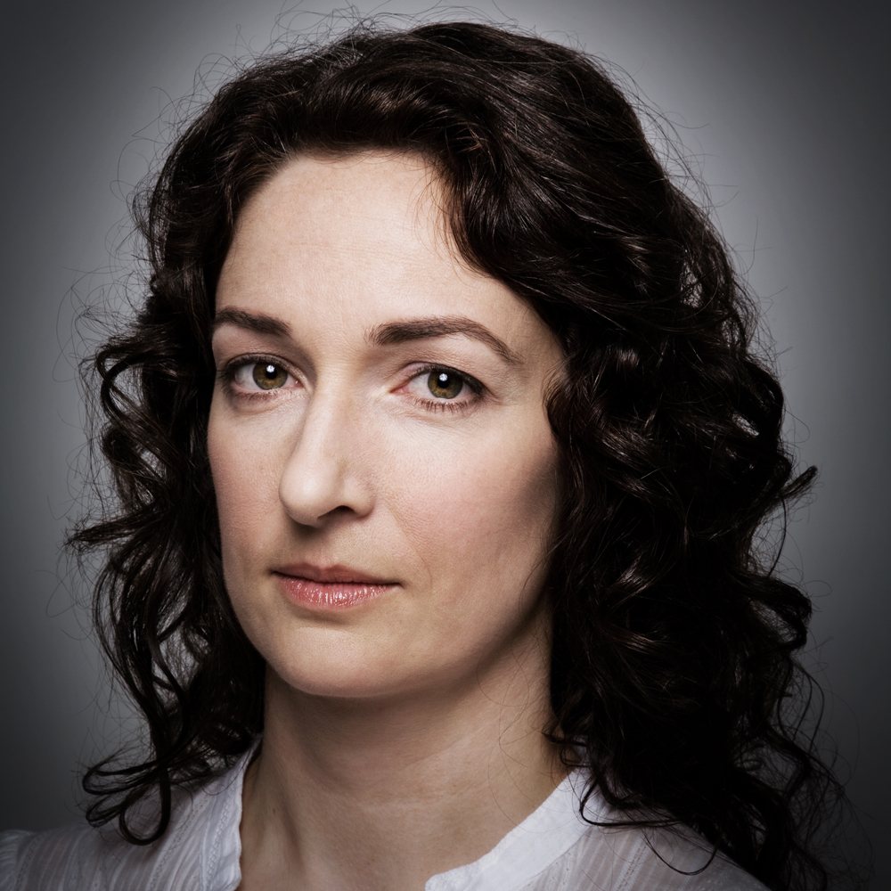 Photo of Annabel Lyon