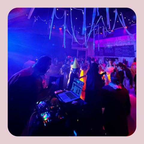 Poster: Grande soirée d'Halloween avec DJ Freedom