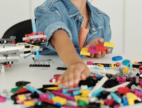 Poster: Défis Lego, Bibliothèque Gatien-Lapointe, Saturday, November 28