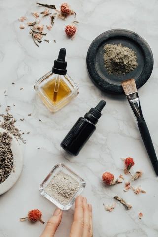 Poster: Atelier fabrication produits pour le visage, naturels et véganes