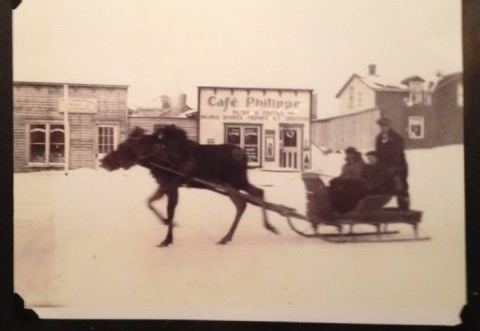 Poster: Lancement Amossois: Dylan Perron et Élixir de Gumbo 7 avril au Frid