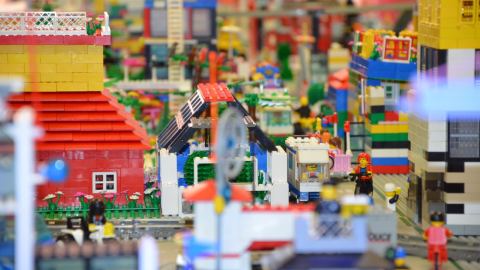 Poster: Univers LEGO (6-12 ans), Bibliothèque Julio-Jean-Pierre (MCC), Saturday, November 28
