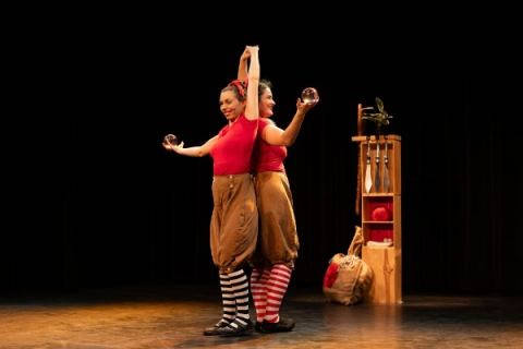 Poster: Cirk O'pommes — Scolaire Festival Court Circuit