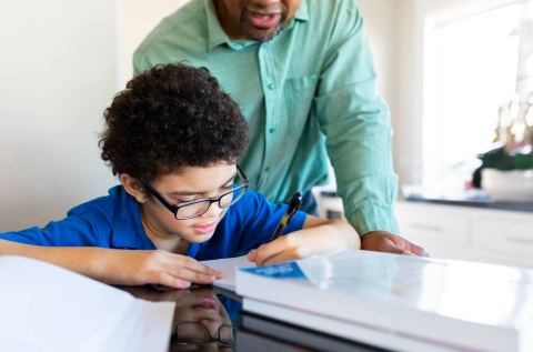 Poster: Accompagnement aux devoirs : élèves du primaire