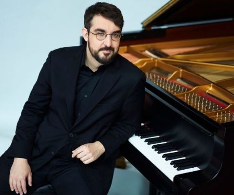 Poster: Charles Richard-Hamelin — Une soirée complètement piano!