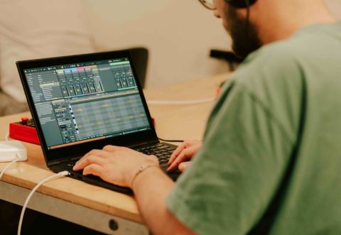 Poster: Production musicale avec Ableton Niveau 1, Société des arts technologiques [SAT], Wednesday, October 21