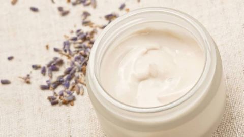 Poster: Fabrication de crèmes et lotions véganes- Atelier du FVM