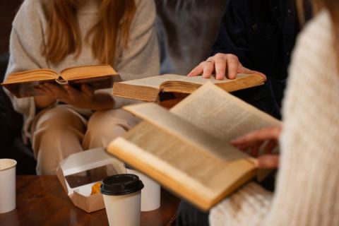 Poster: Club de lecture - Adultes