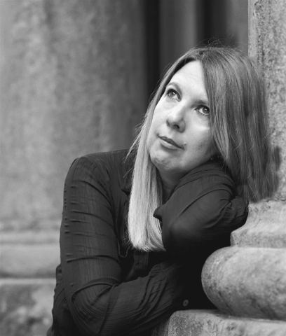 Photo of Louise Warren