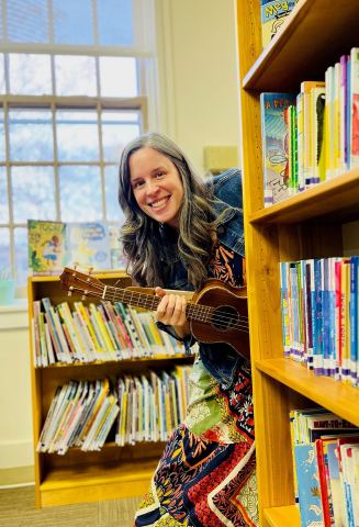 Affiche : Story Time and Music at Valois, Bibliothèque publique de Pointe-Claire – Succursale Valois, vendredi 30 octobre