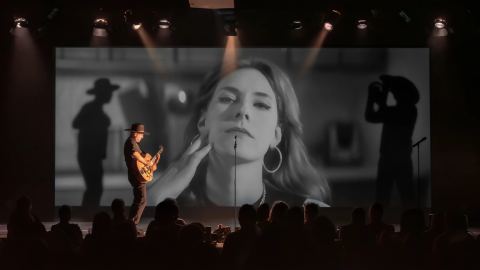 Affiche : En Suspens, le concert-film - Dominiq Hamel & Émilie Sigouin (Ascendant Lion), Centre Sanaaq, mercredi 28 octobre