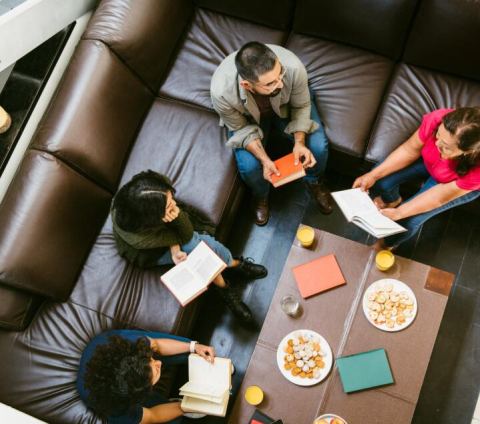 Poster: Club de lecture pour adultes