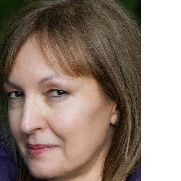 Photo of Sylvie Dion