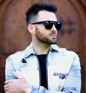 Photo of Gareth Emery